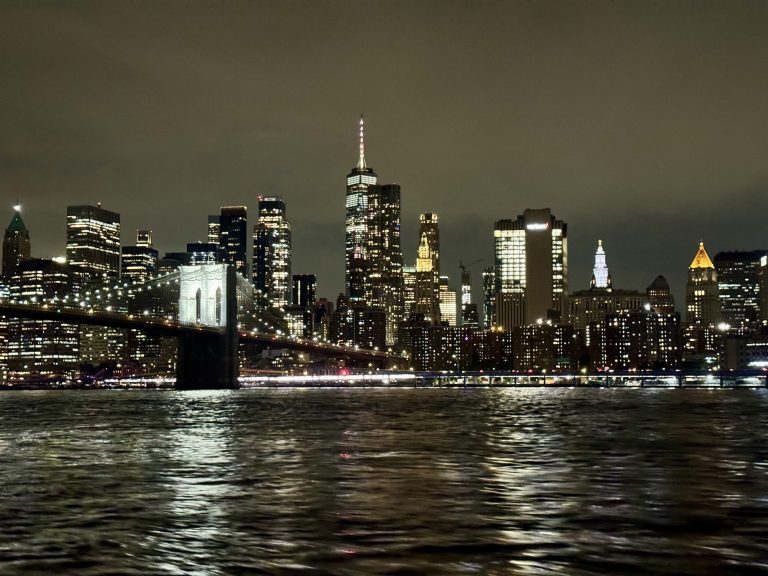 Things to do in New York City - Ferry to Brooklyn